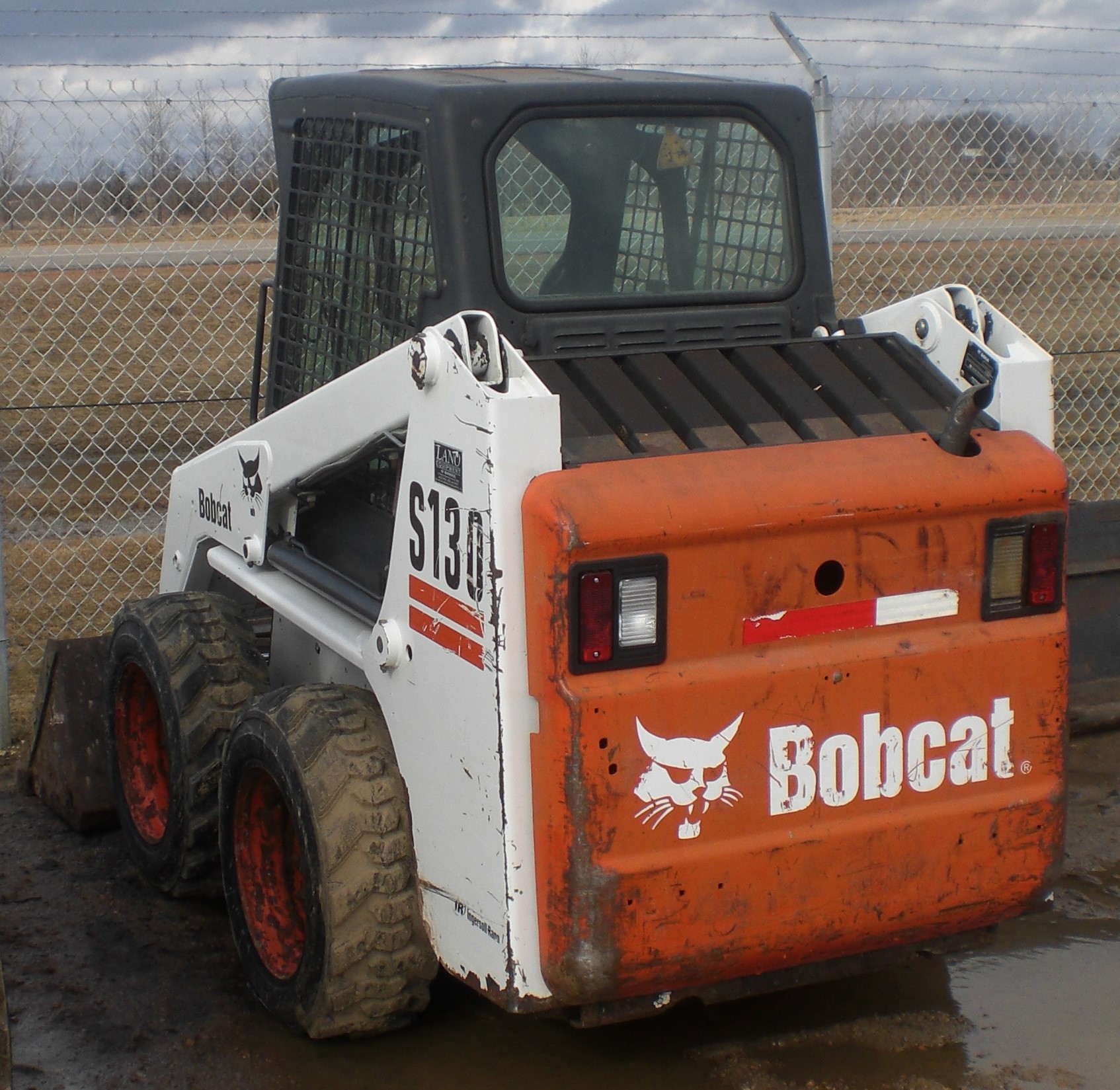Pictures-of-2005-Bobcat-S130-for-sale-or-lease-through-PennLease